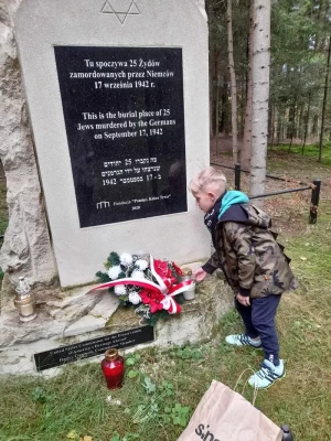 „Szkoła pamięta”