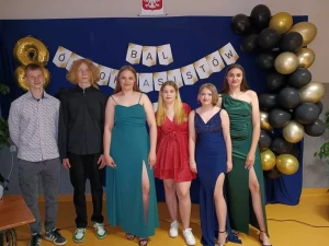 Bal Ósmoklasisty 2025 - wieczór pełen radości i wzruszeń