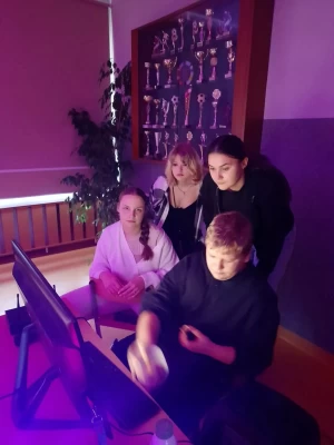 A Ty tańcz, tańcz jak wszyscy tańczą…